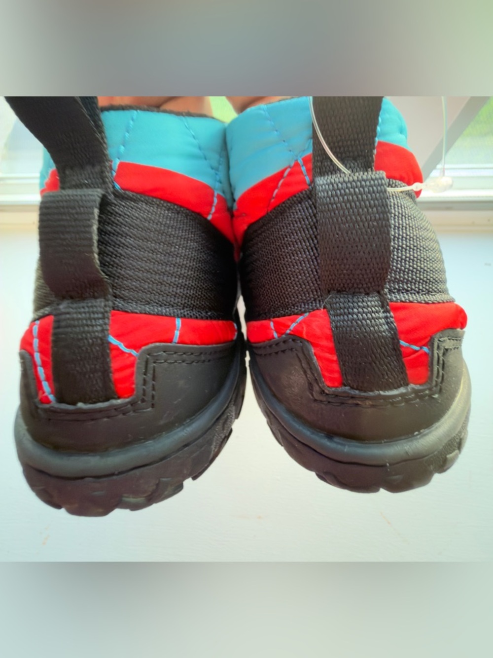 Chaco Ramble Puff Linear Booties Men's
Size 11 Blue Multi Quilted - Picture 10 of 10